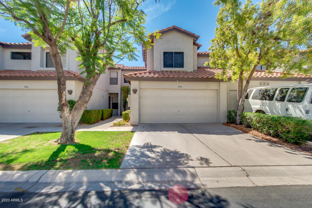 Property Photo:  705 S Saint Martin Drive  AZ 85233 