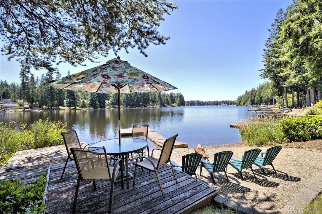 Property Photo: 2310 E Saint Andrews Drive N WA 98584