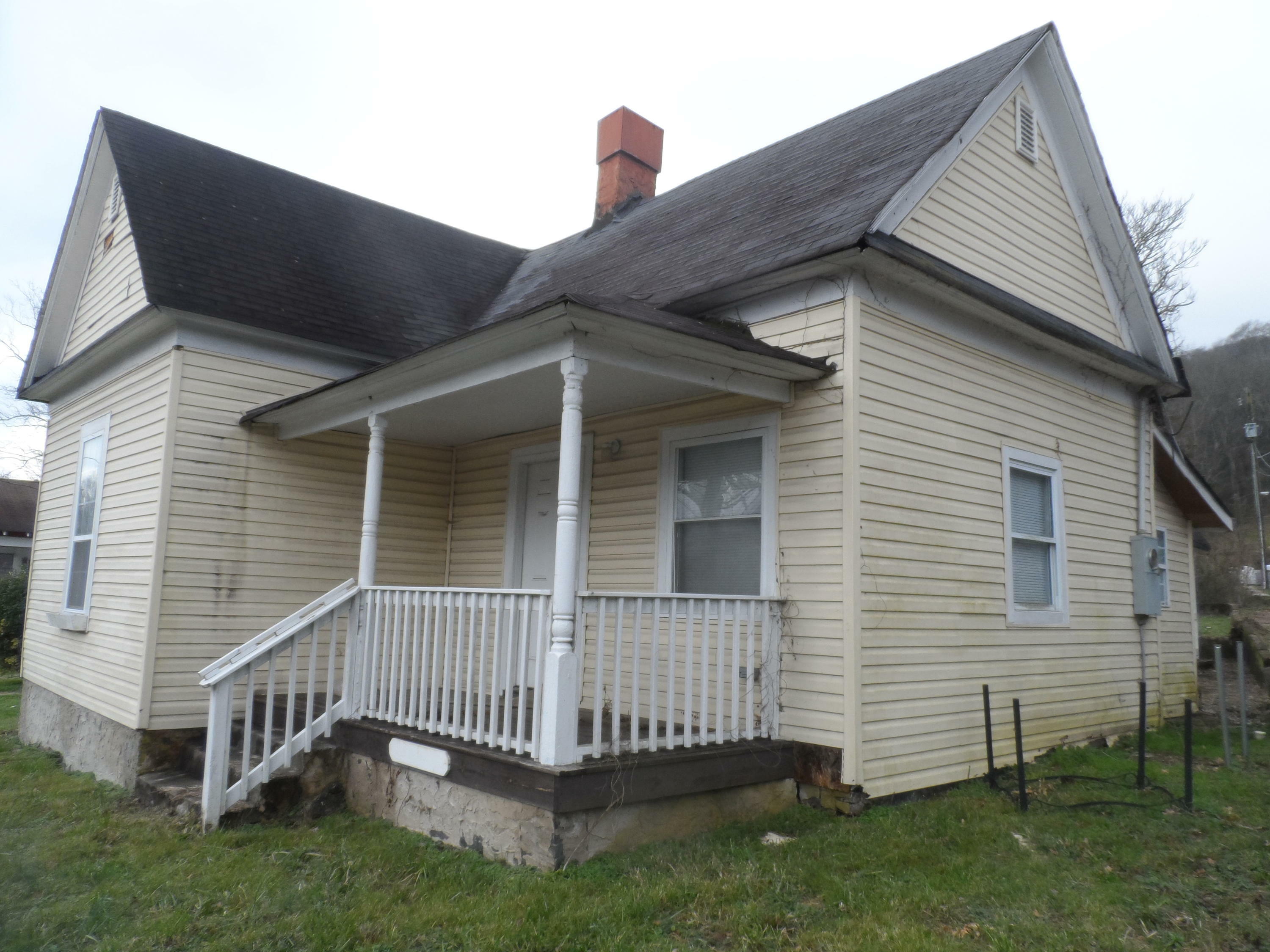 Property Photo:  5501 St Elmo Ave  TN 37409 