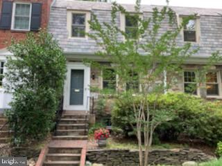 Property Photo: 215 Commonwealth Avenue VA 22301