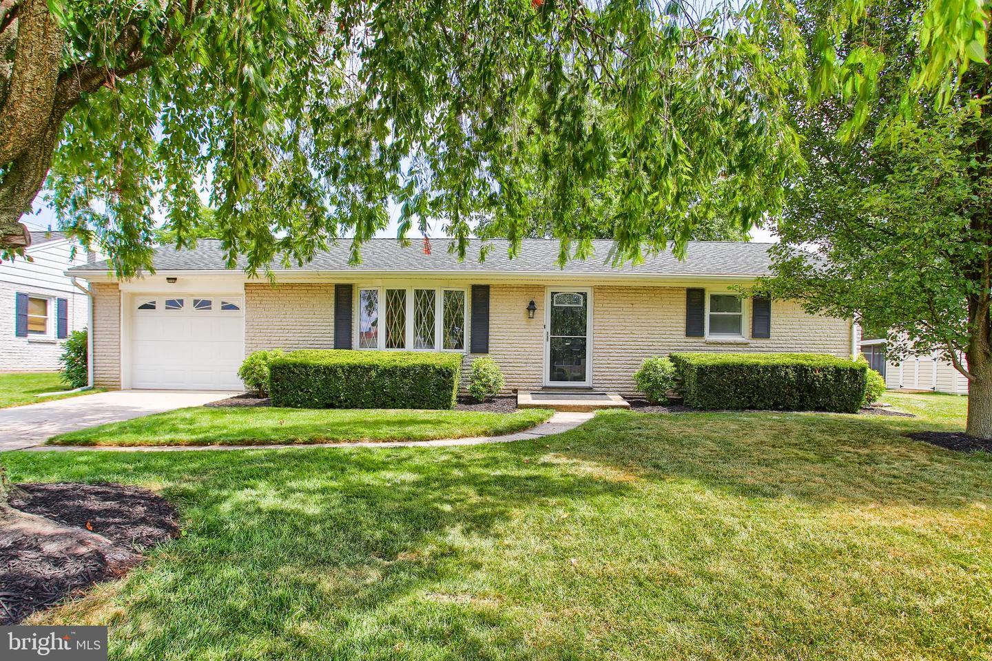 Property Photo: 215 S 5th Street PA 17347