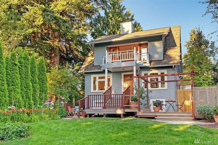 546 NE 86th Street  Seattle WA 98115 photo