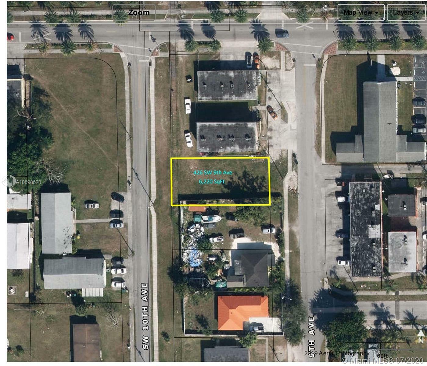 Property Photo:  426 SW 9th Ave  FL 33030 