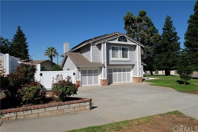 Property Photo:  214 Silvertree Lane  CA 92374 