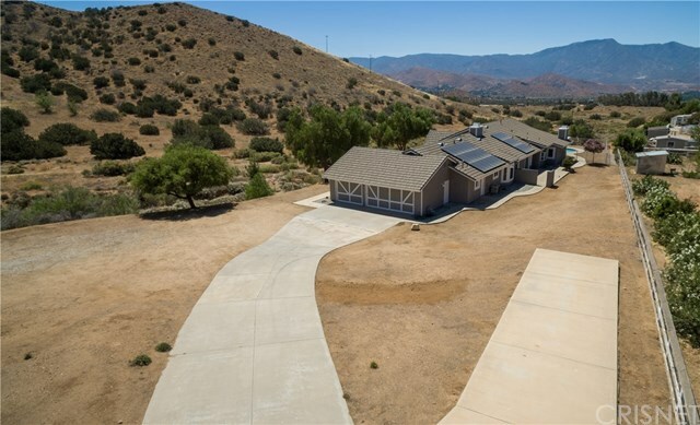 Property Photo:  3502 Silver Spur Lane  CA 93510 