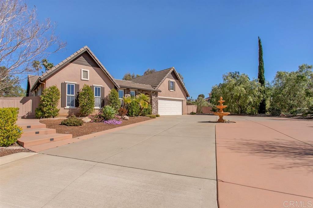 Property Photo: 613 Las Colinas Dr CA 92029