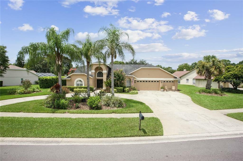 Property Photo: 16910 Equestrian Trail FL 33556
