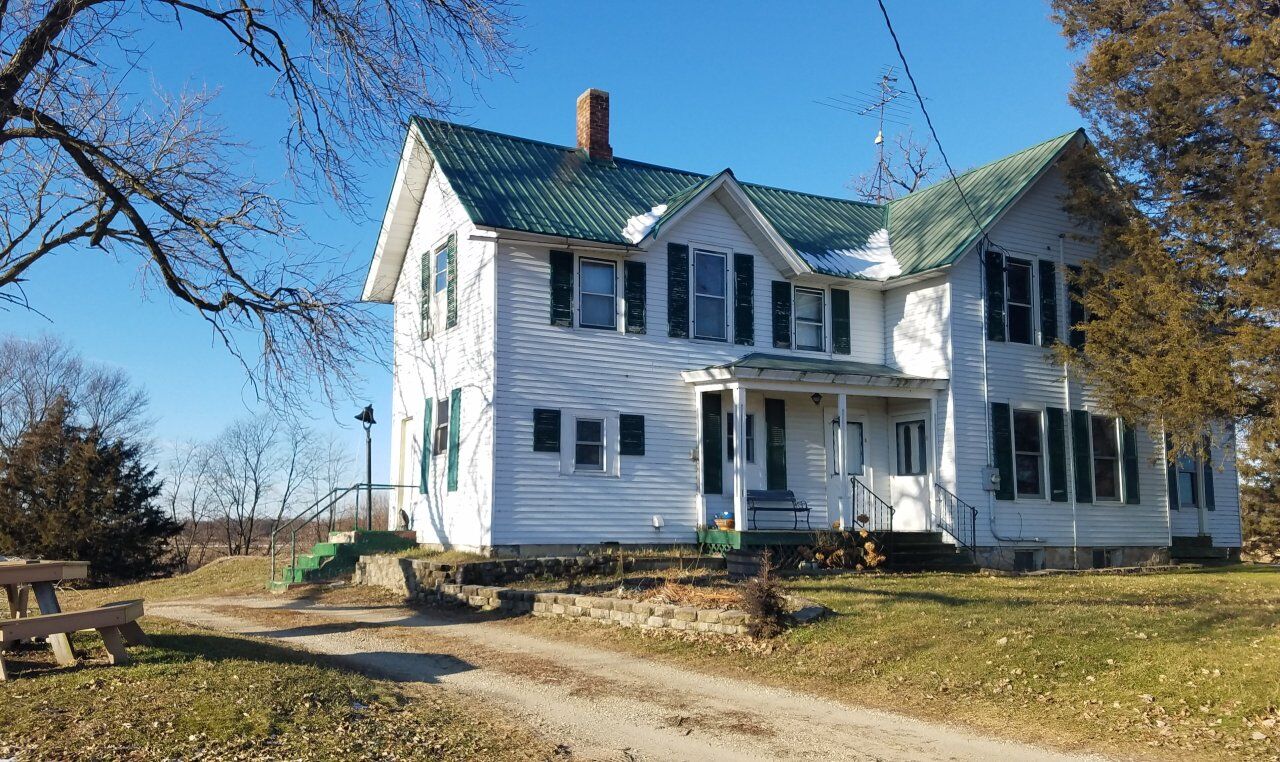 Property Photo:  W8554 Mullen Ln  WI 53538 
