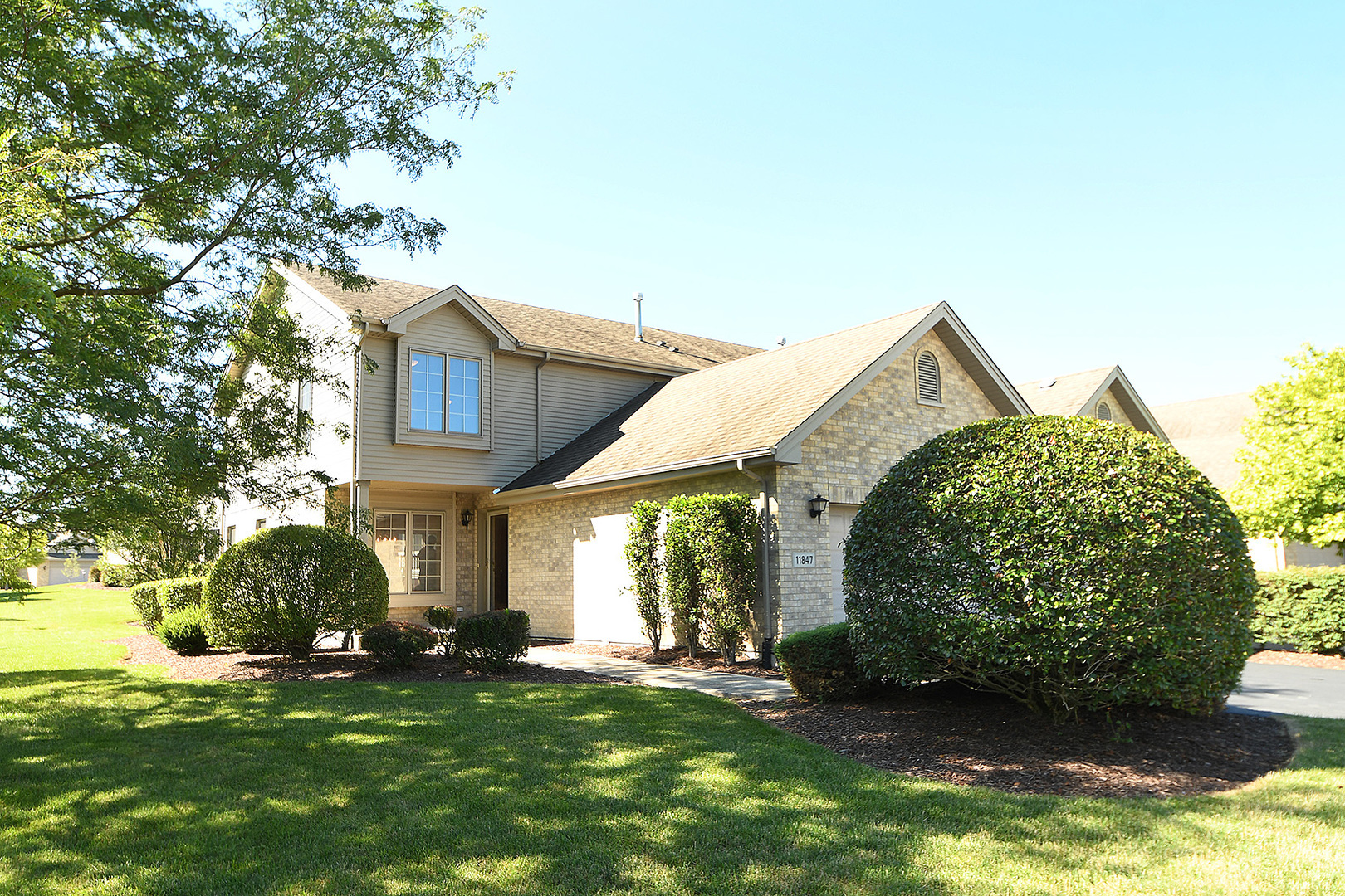 11847 Sterling Drive  Orland Park IL 60467 photo