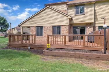 Property Photo:  37274 Glenbrook Drive  MI 48036 