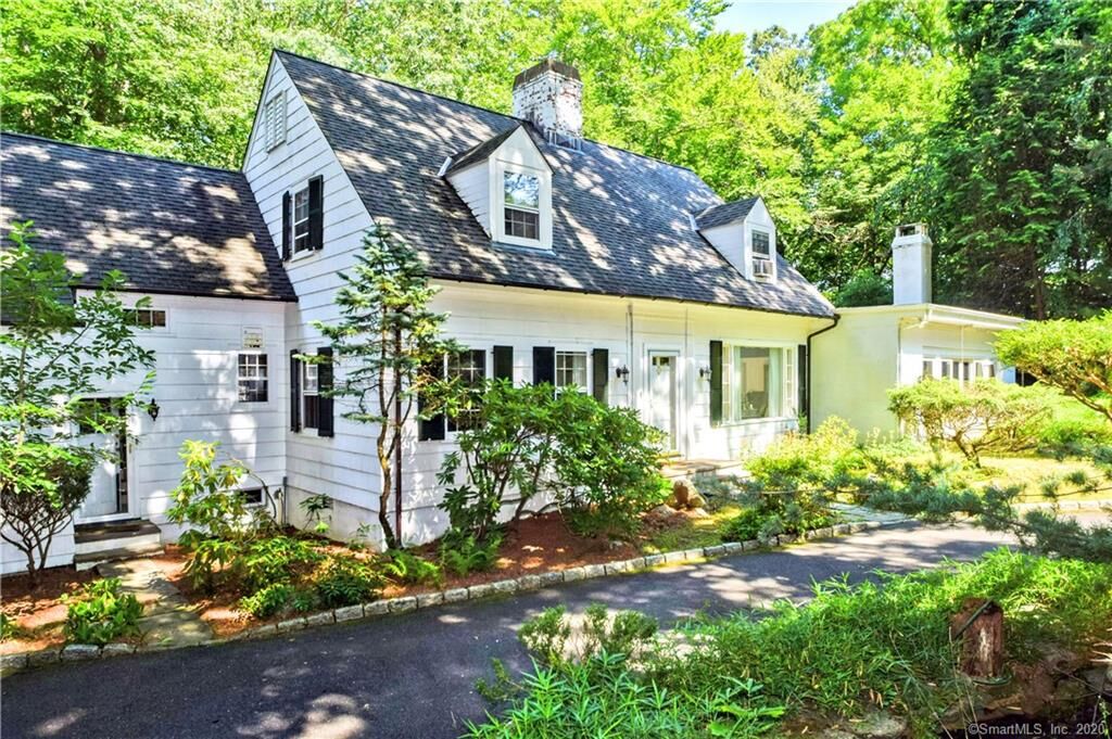Property Photo: 8 Lakewood Drive CT 06903