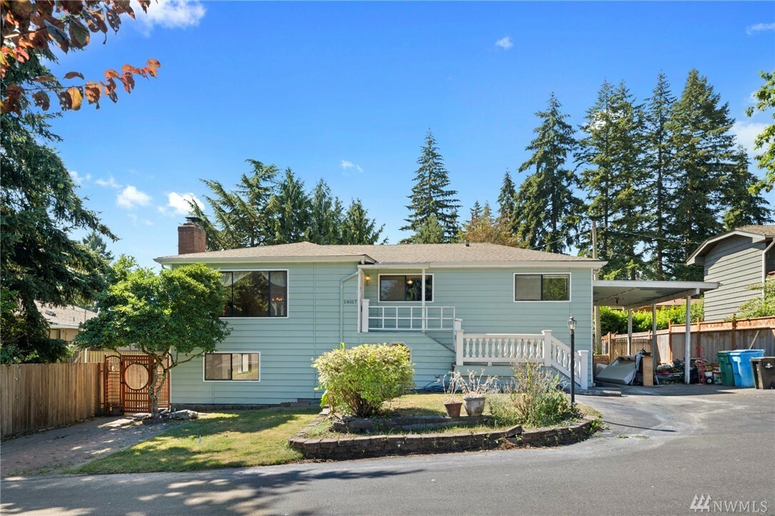 Property Photo:  18017 Ashworth Ave N  WA 98133 