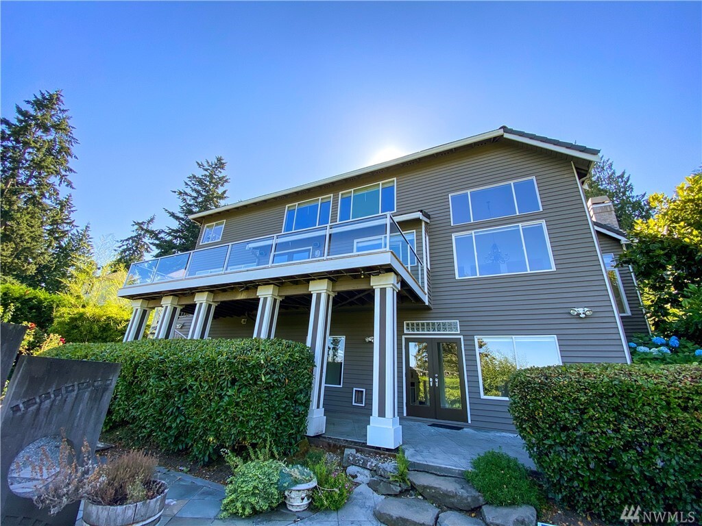Property Photo: 2935 170th Ave SE WA 98008