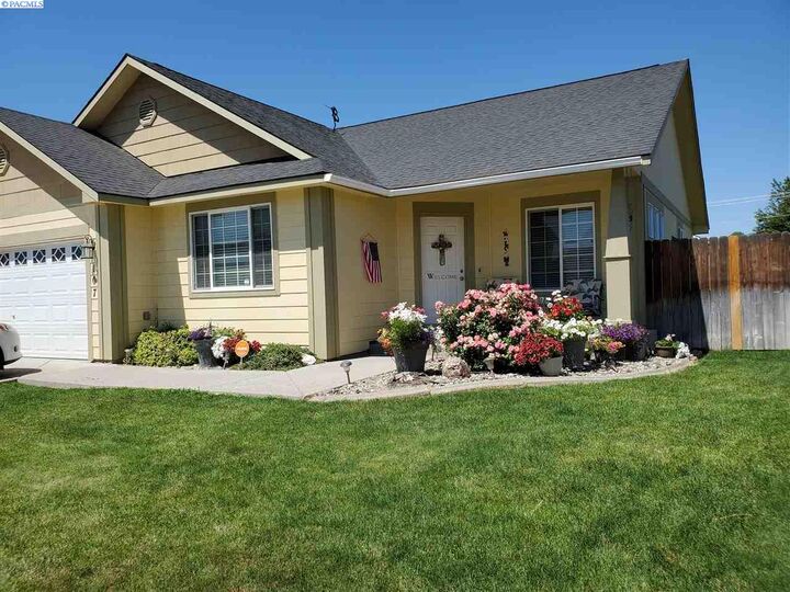107 Ela Loop  Grandview WA 98930 photo