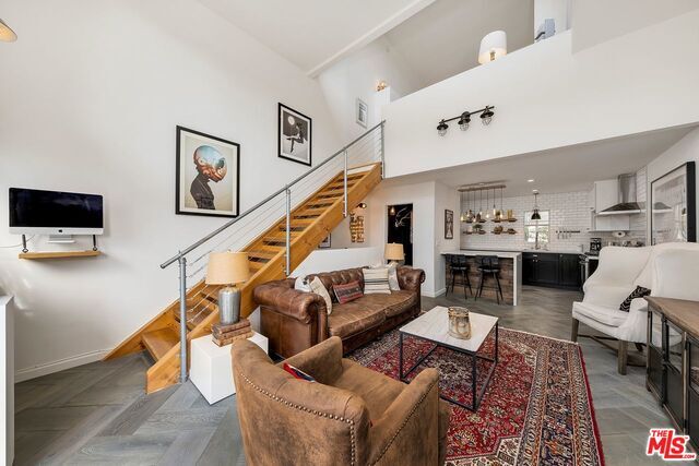 Property Photo: 200 Pacific Ave B CA 90291