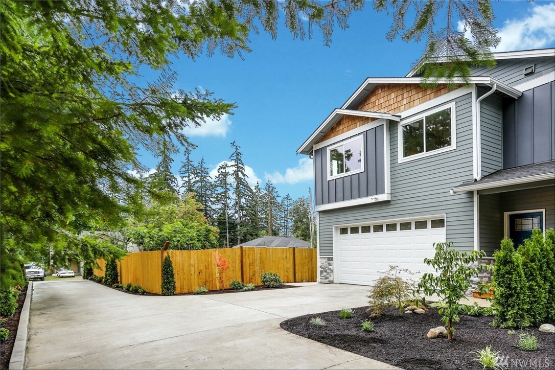 Property Photo: 1313 131st Street SE A WA 98208