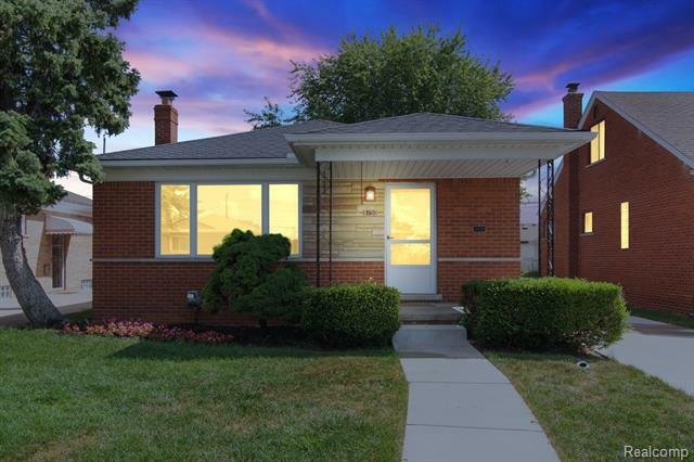 Property Photo:  8150 Marian Street  MI 48093 