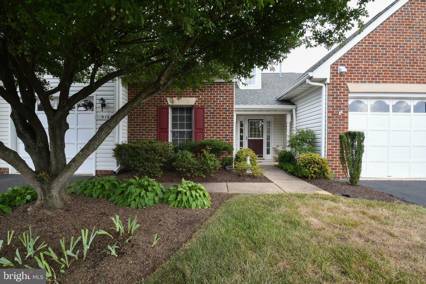 Property Photo:  9103 Ballybunion Drive  VA 22408 