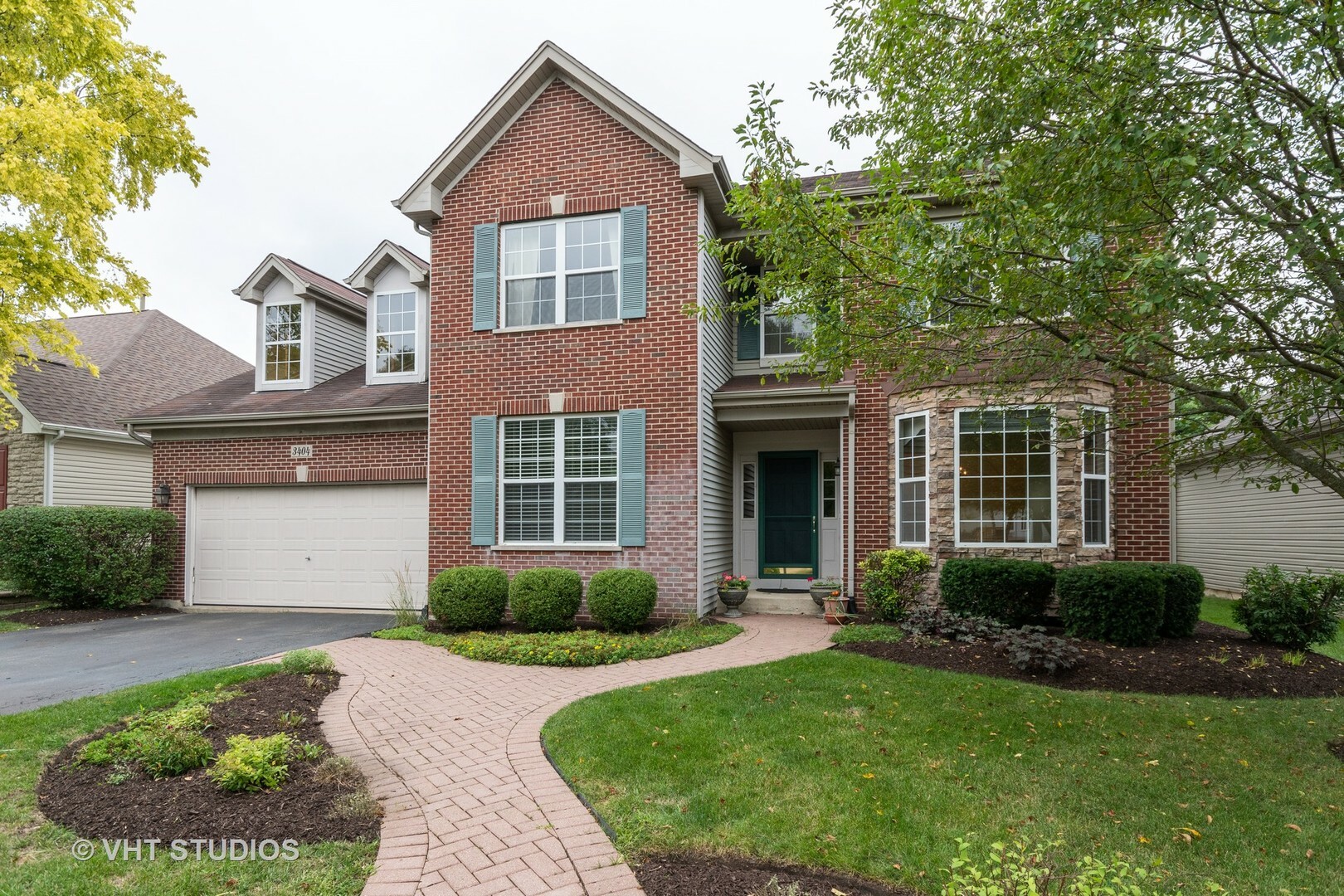 Property Photo: 3404 Antoine Place IL 60175