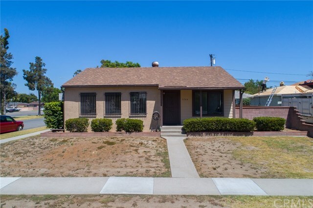 Property Photo:  5744 Faculty Avenue  CA 90712 