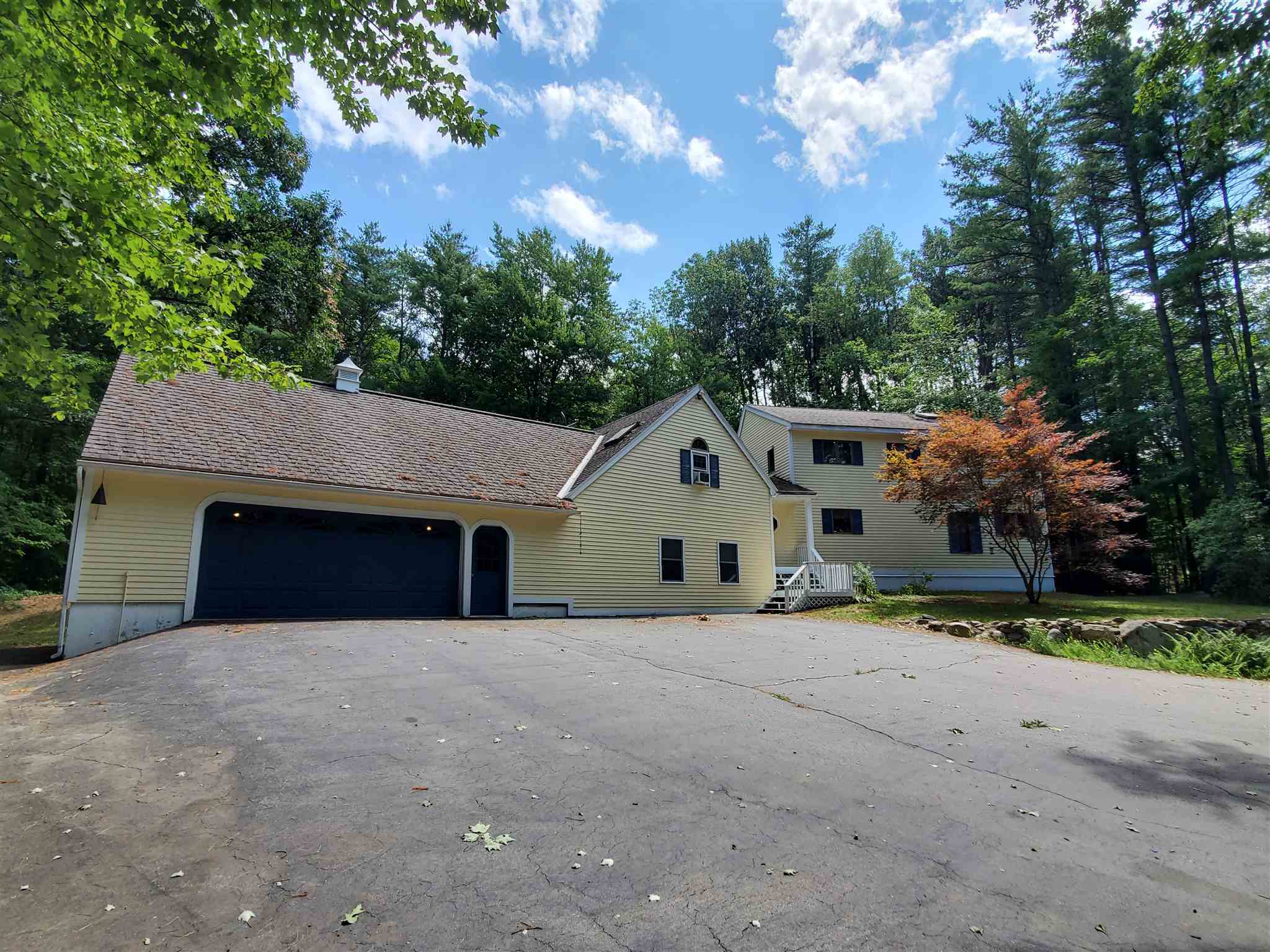 Property Photo:  647 Fourth Range Road  NH 03275 