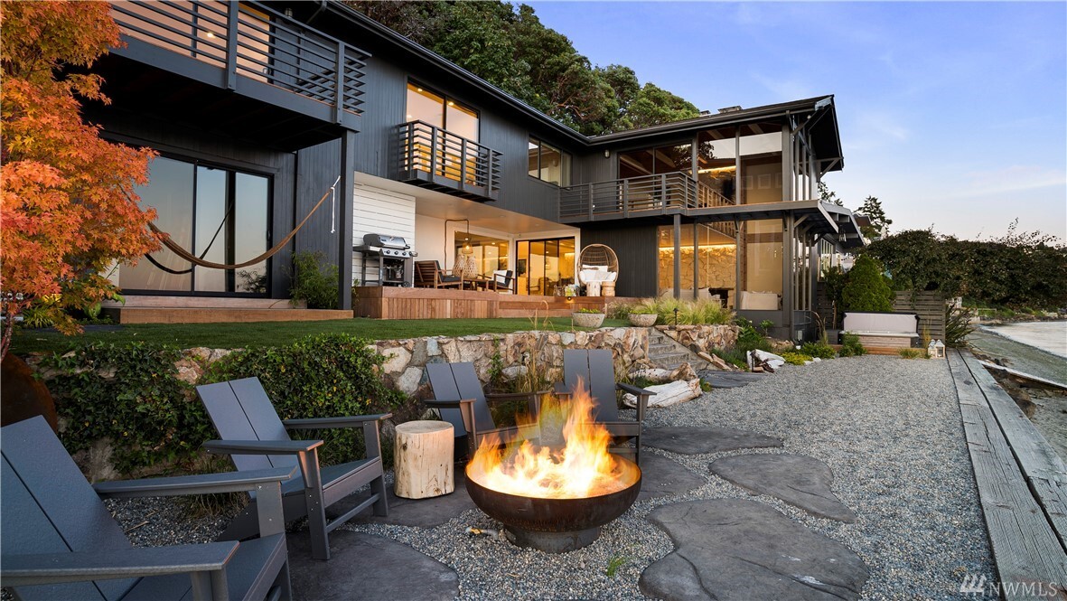 Property Photo: 12051 30th Avenue SW WA 98146