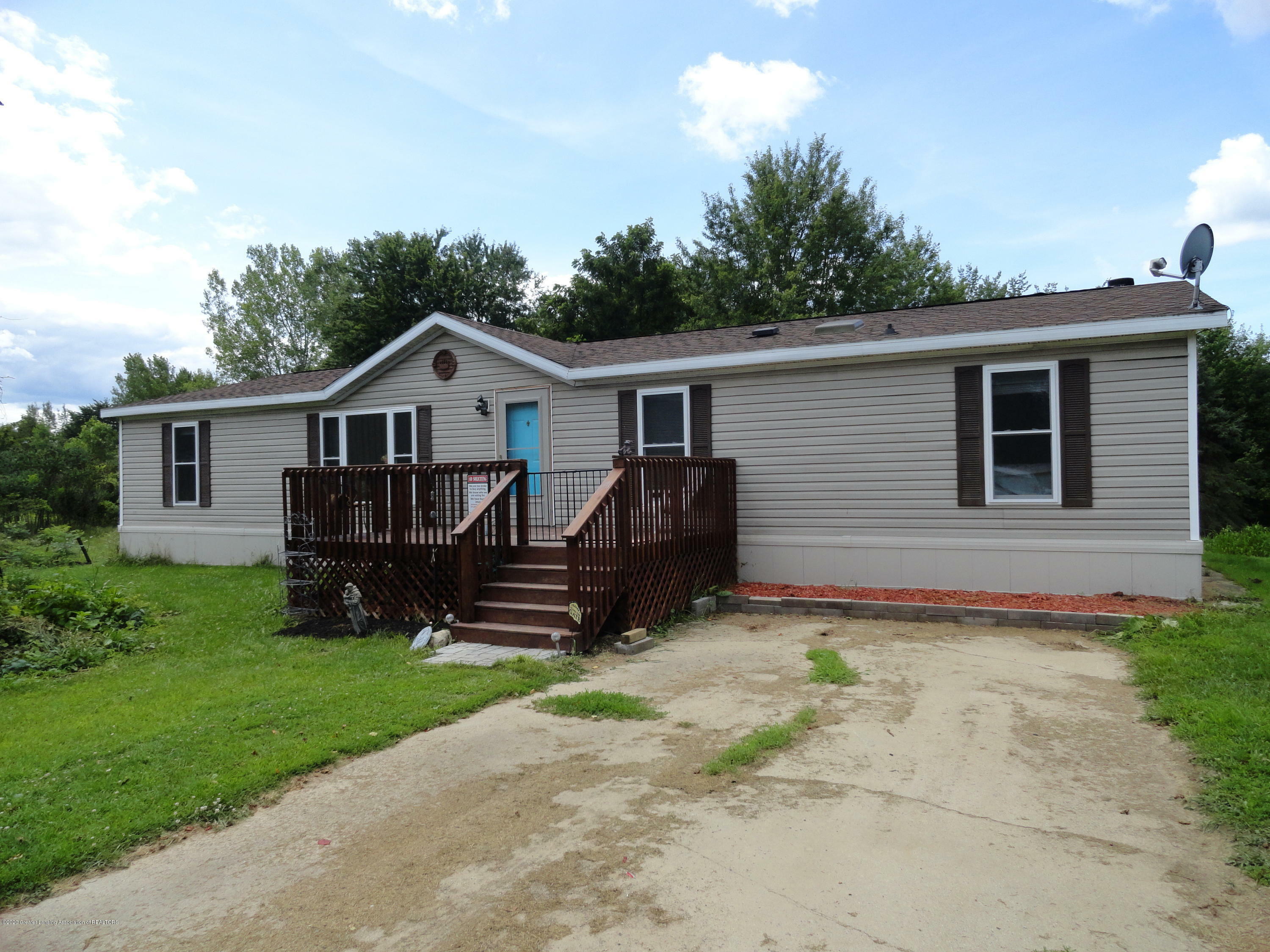 Property Photo:  4080 Martin Road  MI 48813 