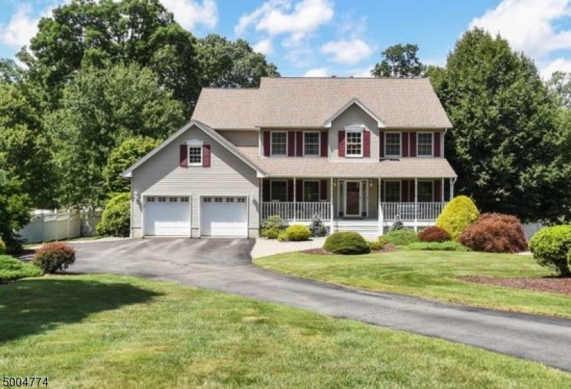 Property Photo: 9 Skyler Ct NJ 07438
