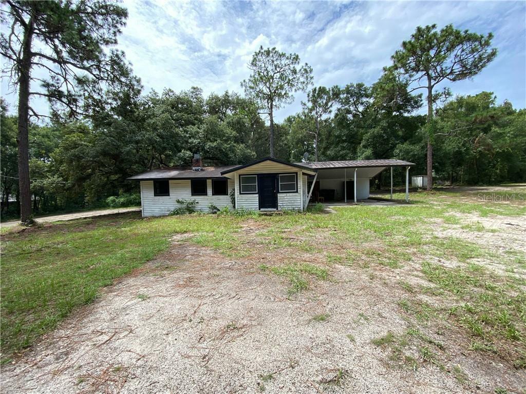 Property Photo: 1206 E Sandpiper Street FL 32712