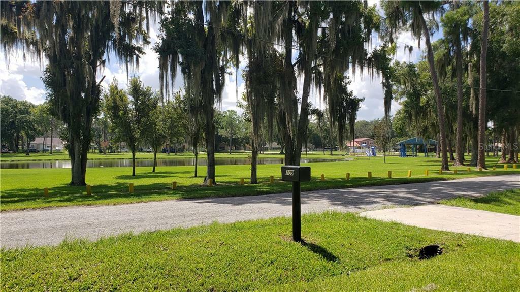 Property Photo:  109 N Lake Boulevard  FL 33563 