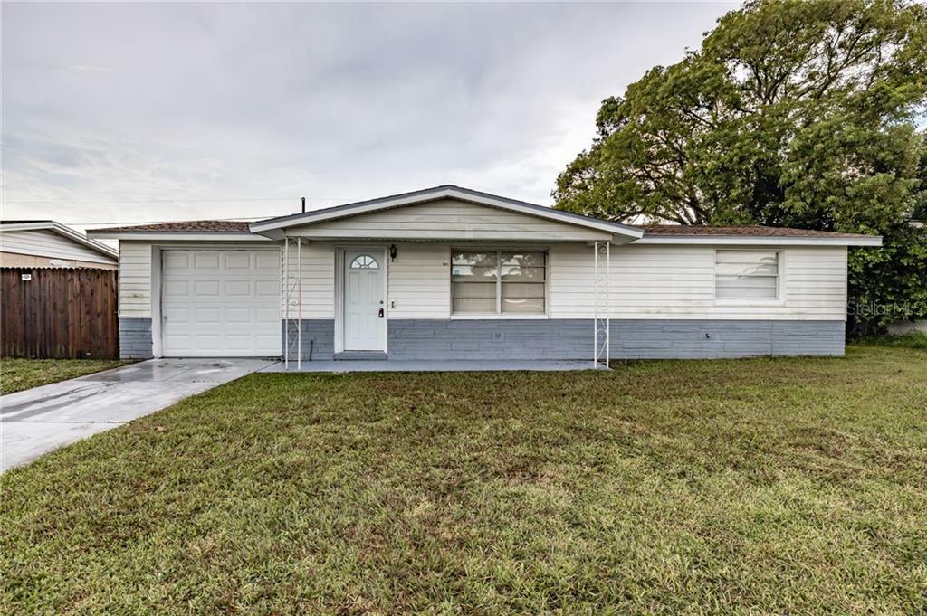 Property Photo:  3801 Beechwood Drive  FL 34691 