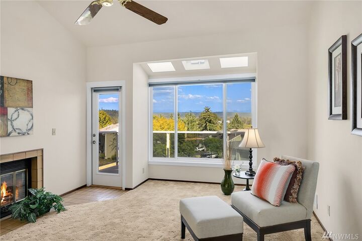 Property Photo:  7068  155th Place NE 7068  WA 98052 