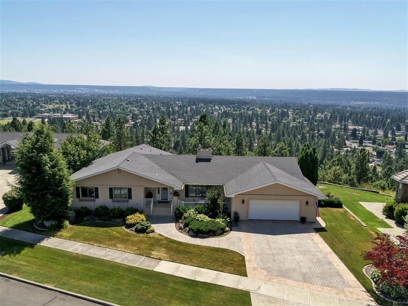 Property Photo:  3007 W Horizon Ave  WA 99208-8824 