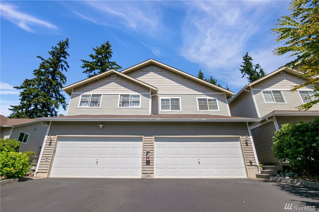 Property Photo:  15021 44th Ave W 12  WA 98087 