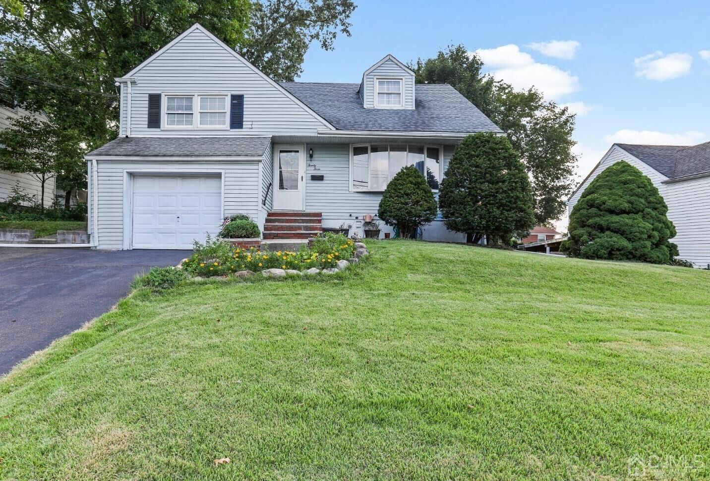 Property Photo:  23 N Minnisink Avenue  NJ 08859 