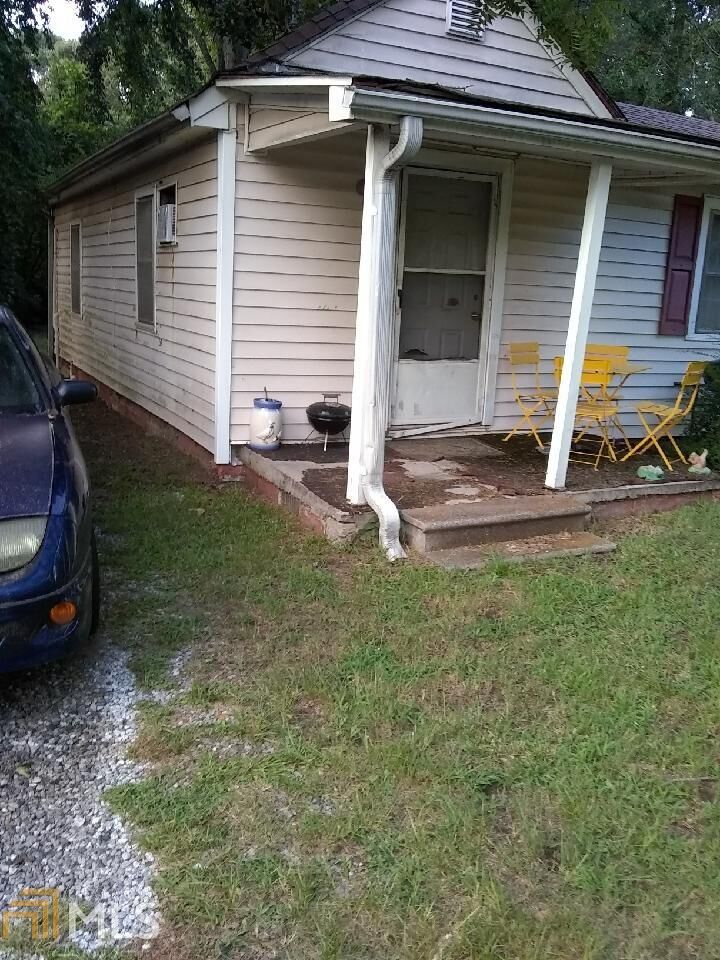 Property Photo: 910 Malcolm St GA 30012