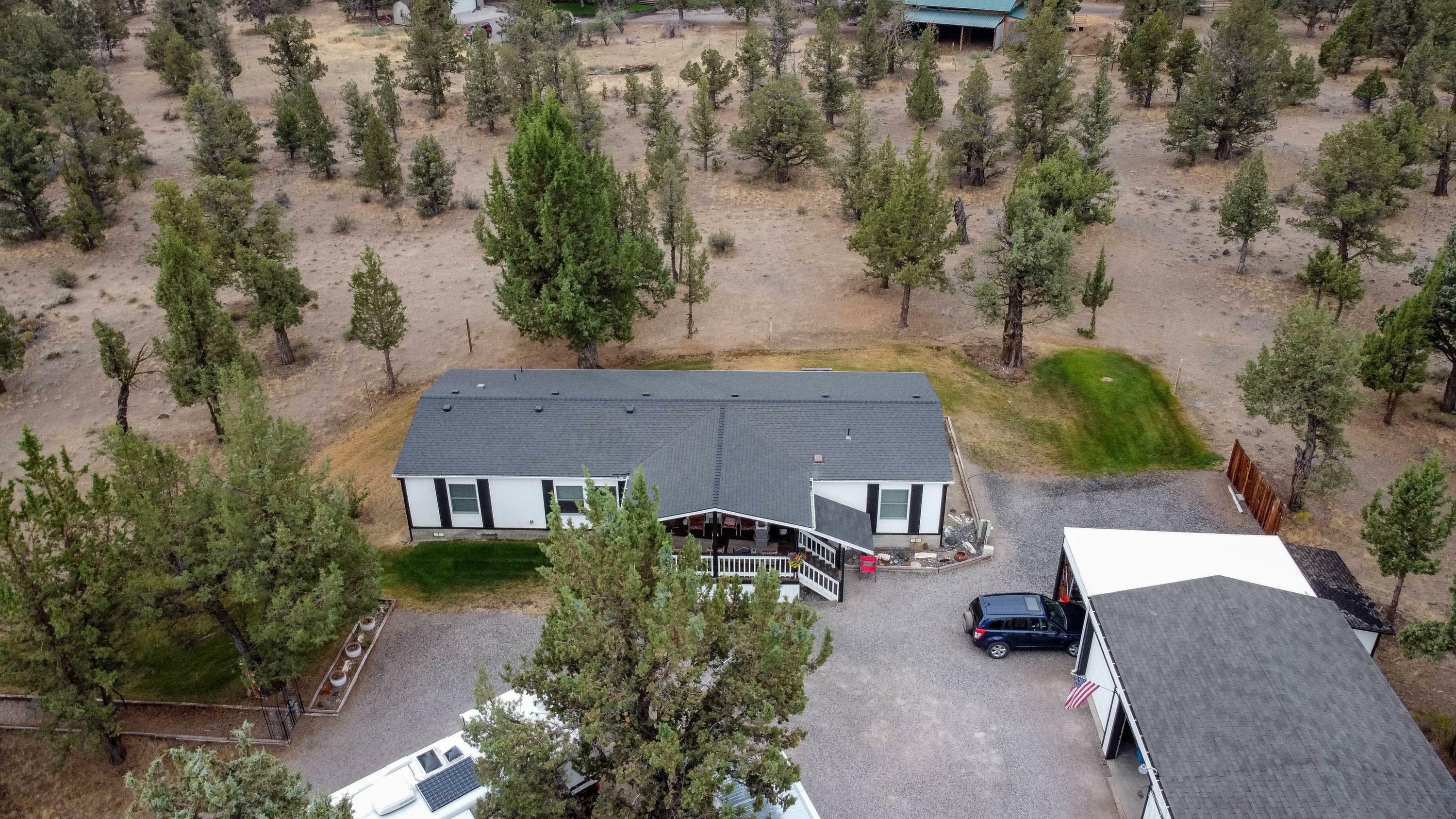 Property Photo:  10540 NW Maple Lane  OR 97756 