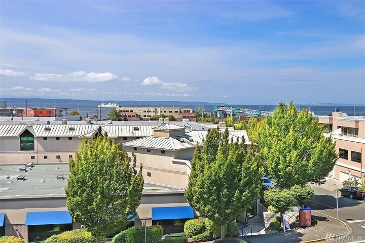 Property Photo: 200 James St 401 WA 98020