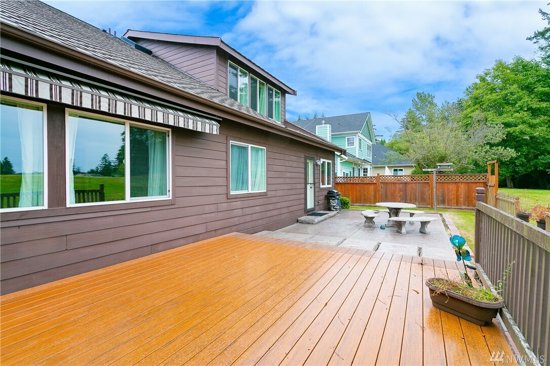 Property Photo:  4749 N Golf Course Dr  WA 98230 