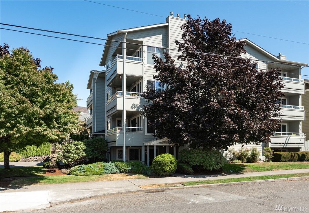 Property Photo:  2448 NW 59th St 202  WA 98107 