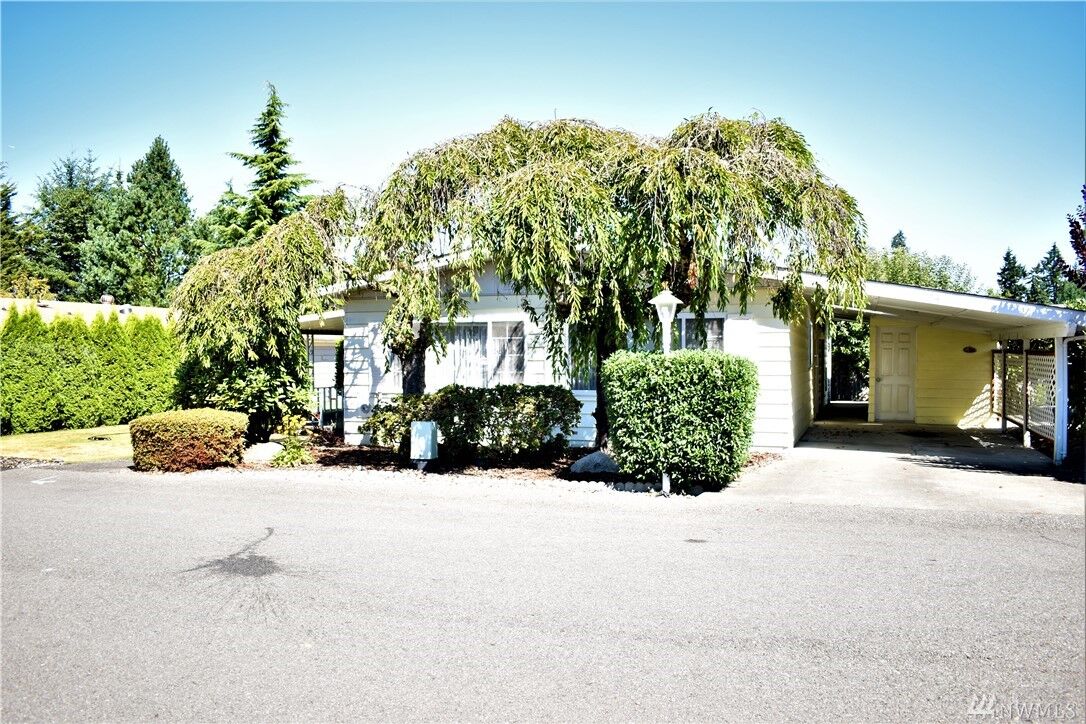 Property Photo:  2500 Alder St 54  WA 98354 
