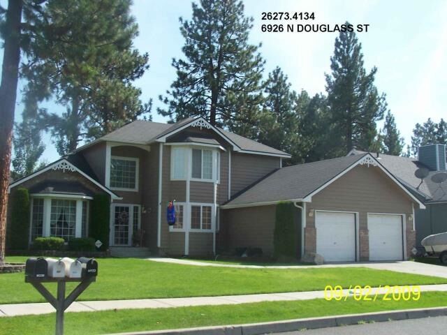 Property Photo: 6926 N Douglass St WA 99208-3772