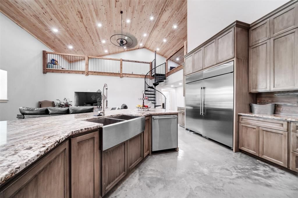 Property Photo: 16865 Cowan TX 77511