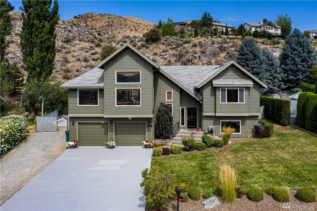 Property Photo:  109  Fair Way  WA 98816 