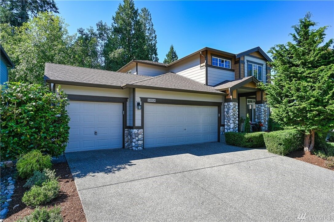 Property Photo:  14914  78th Avenue SE  WA 98296 