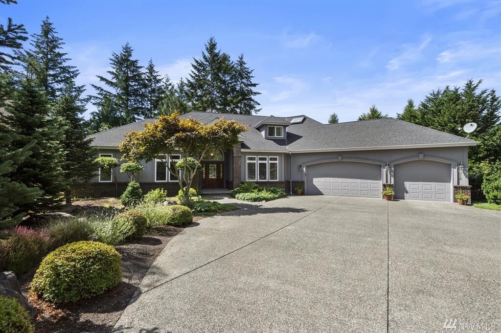 Property Photo:  5110 N Foxglove Dr NW  WA 98332 