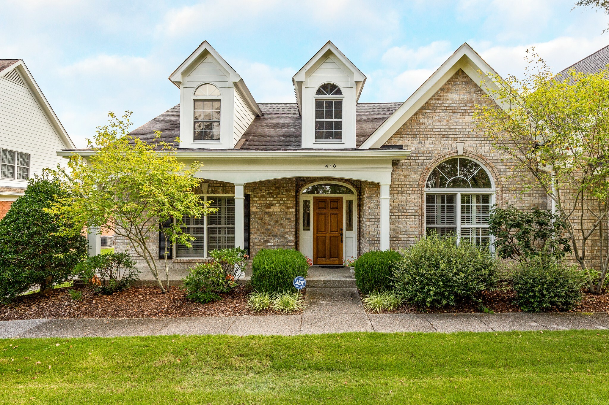 Property Photo: 418 Village Hall Pl TN 37215