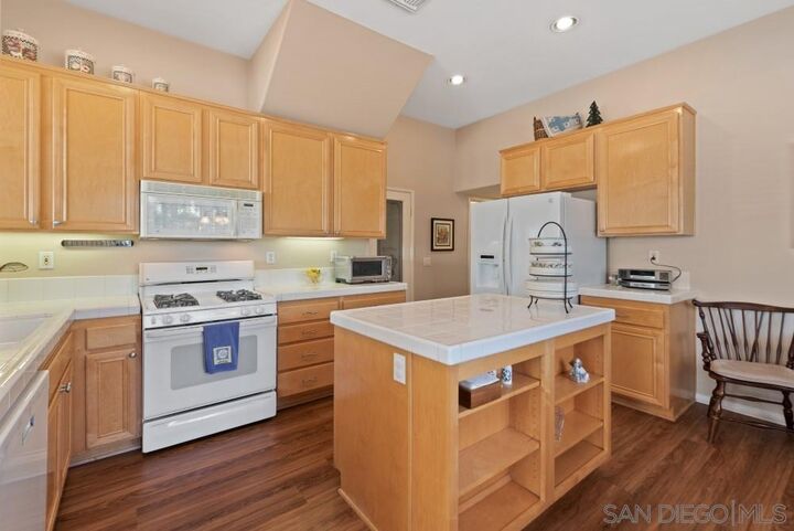 Property Photo:  11958 Miro Cir  CA 92131 