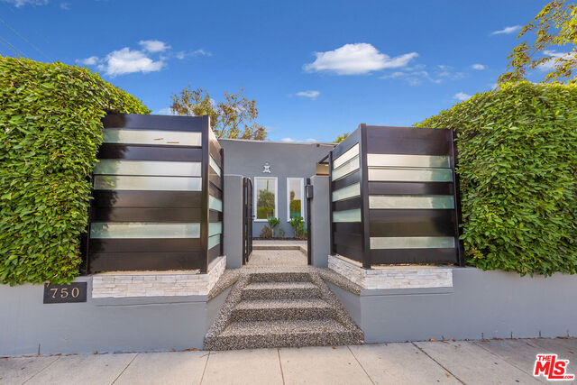 750 Gardner Ave  Los Angeles CA 90046 photo