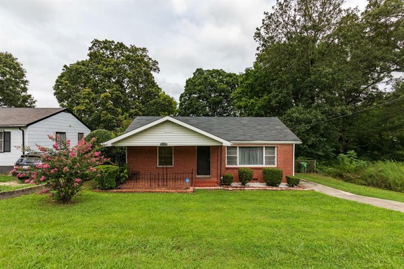 Property Photo:  1833 Penelope Road NW  GA 30314 